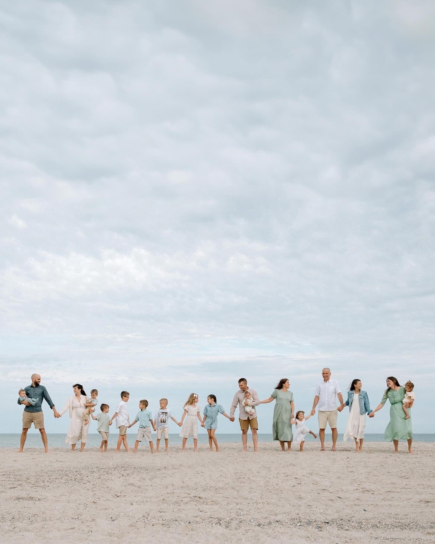 i get a lot of inquiries for extended family sessions.  a lot.  like probably more than 50% of all my clients here at the beach.  and here&rsquo;s the truth- i&rsquo;m willing to bet that most photographers die a little inside when they get these ses