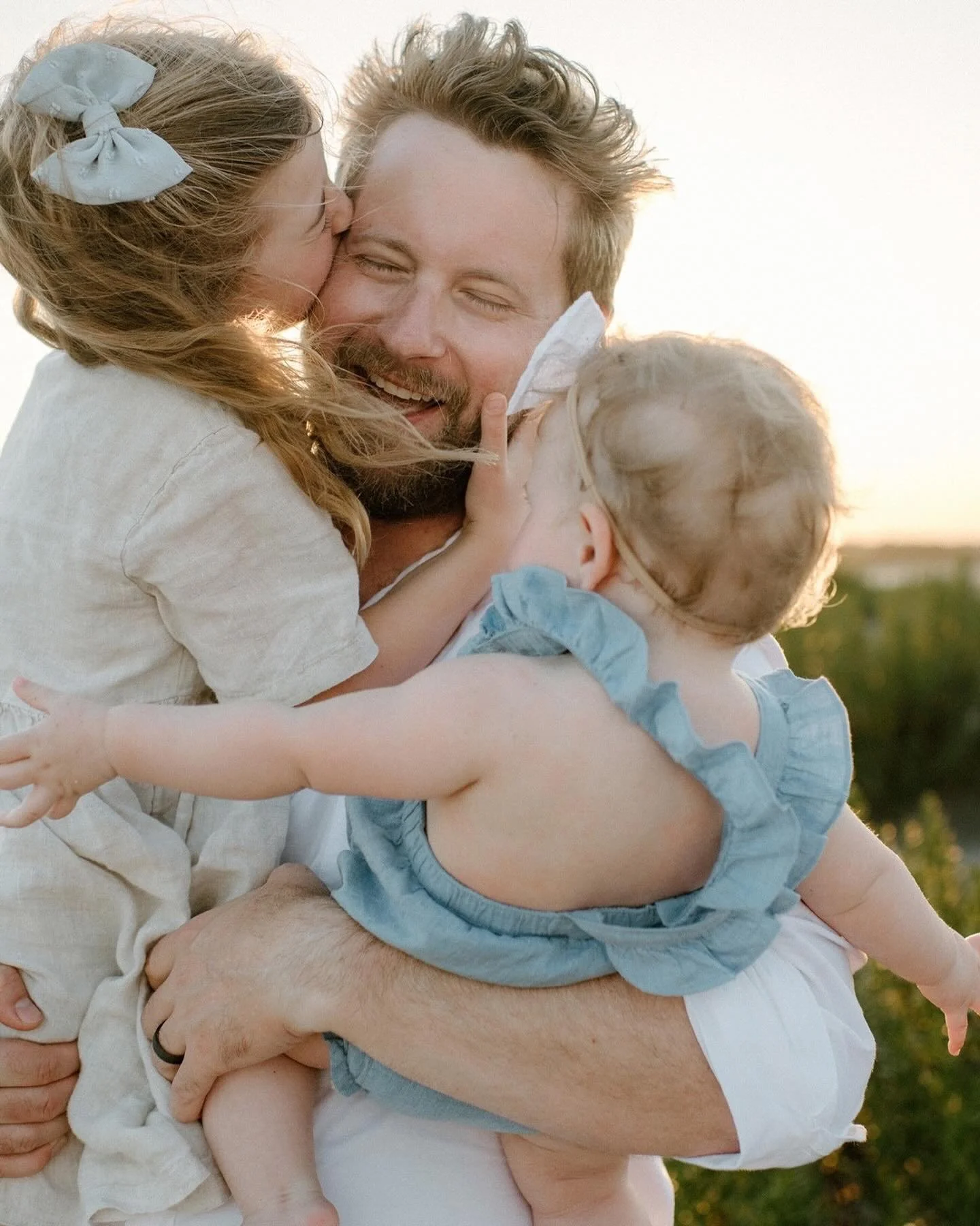 a beautiful sunset on the beach surrounded by people you want to surround yourself with ❤️
⠀⠀⠀⠀⠀⠀⠀⠀⠀
for those of you wanting to help Western, NC during this unthinkable disaster, please consider donating to one of the many organizations providing re