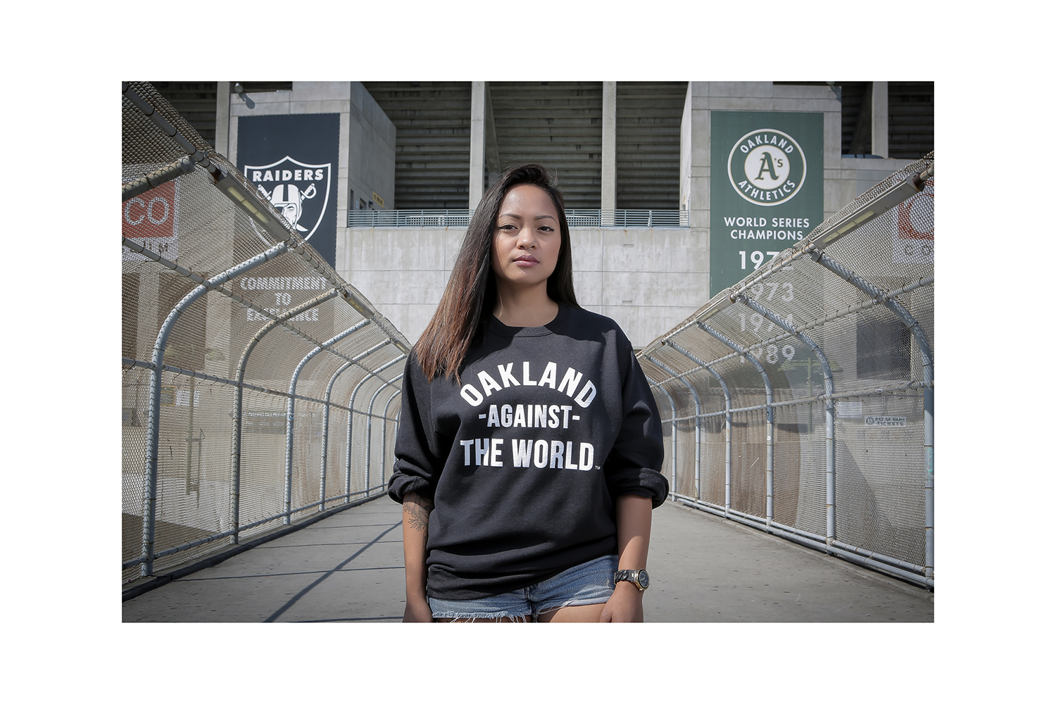 Sky+Oak+Co_black_+Oakland+Against+The+World+Sweatshirt_female_model.png