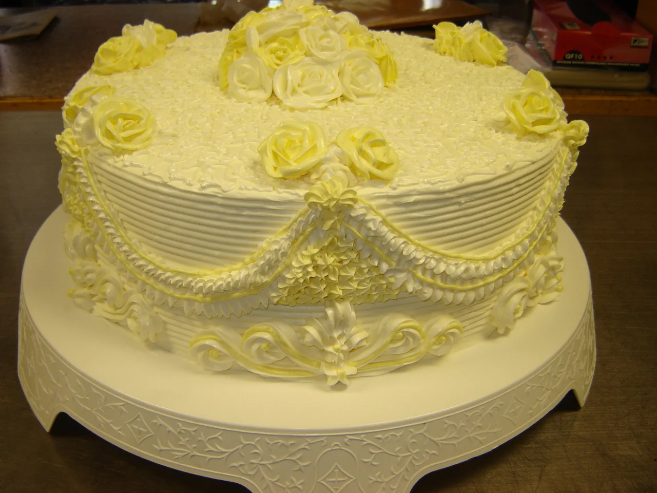 WEDDING CAKE