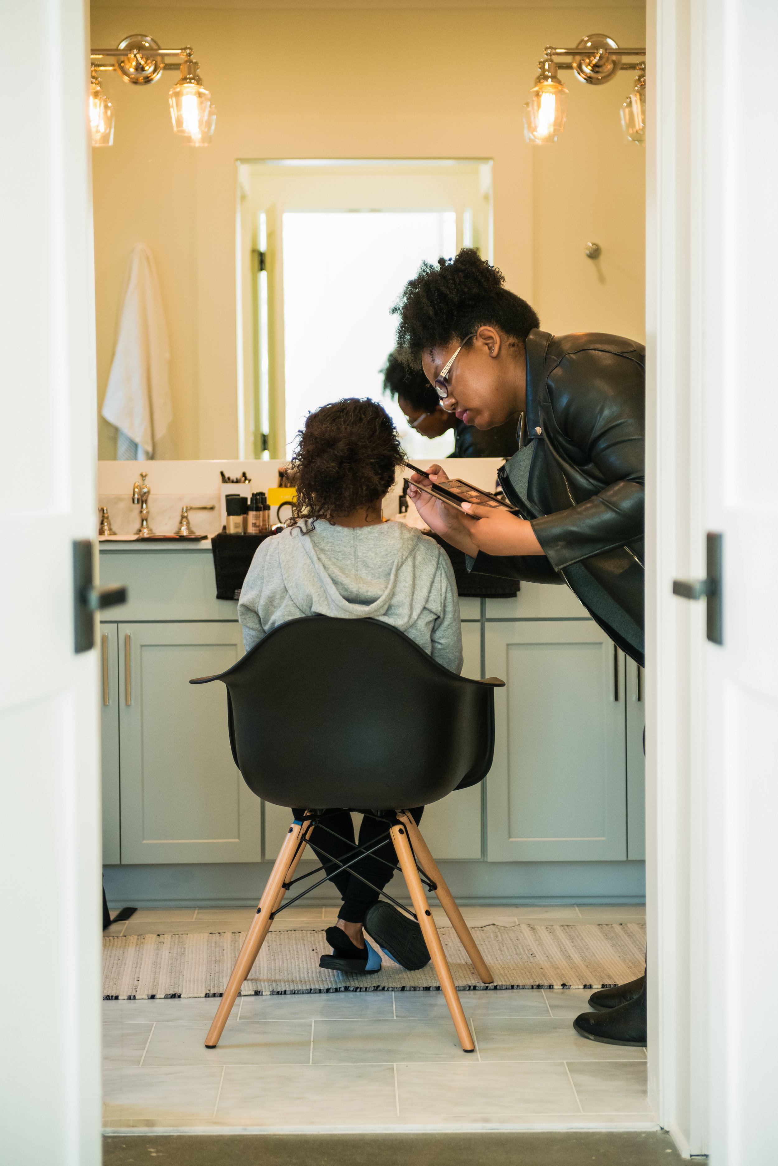  Corianne Cowan, of Corianne Elizabeth, providing makeup for Chef Christan Willis 
