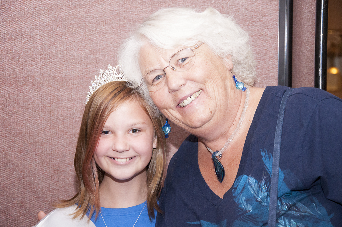 Queen Anna and Tove Grigsby