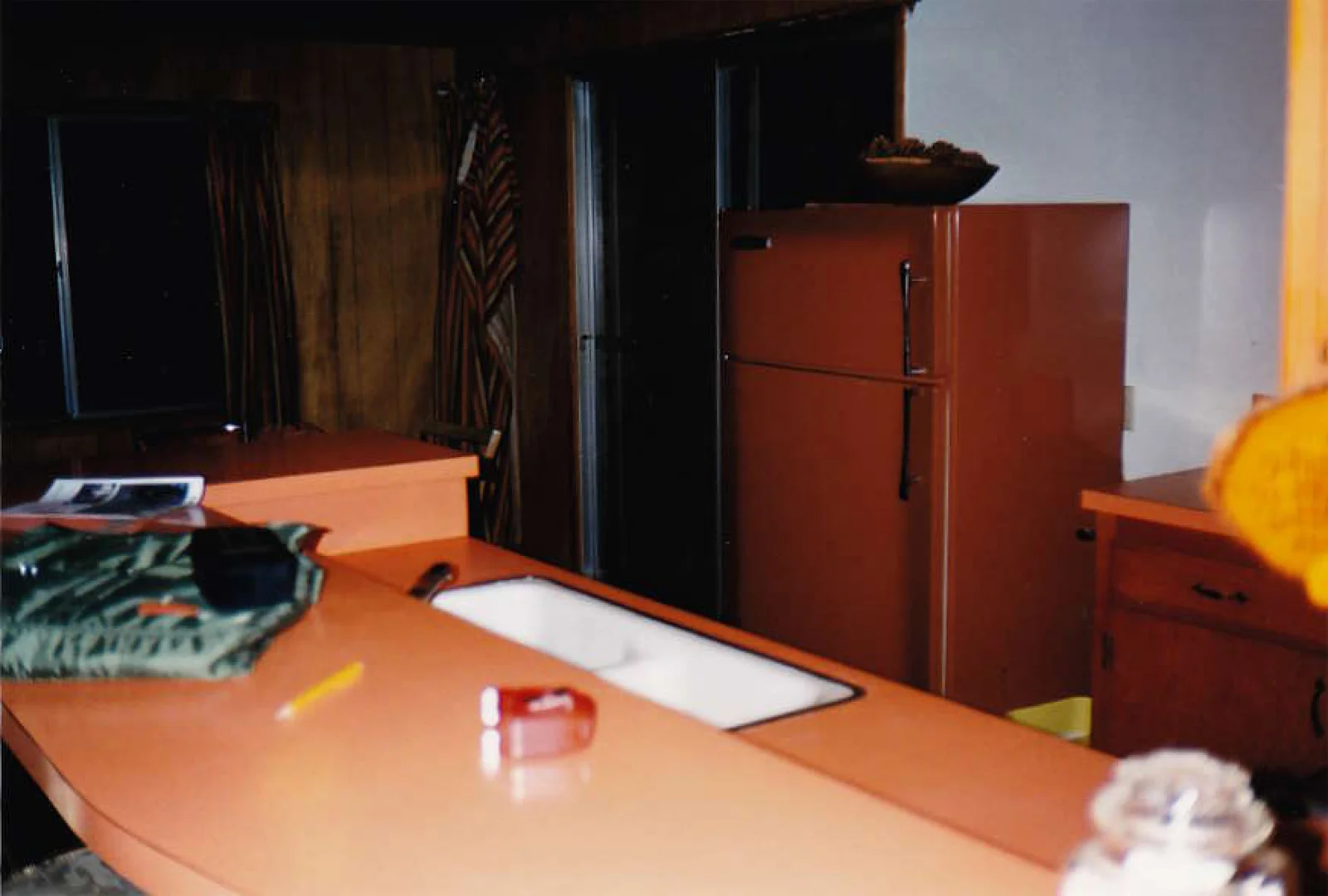 2-before-of-cabin-kitchen-1.jpg