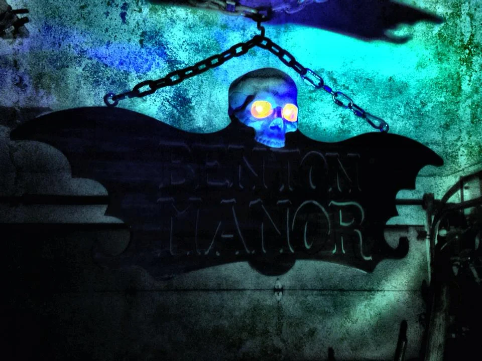 bentonsign.jpg