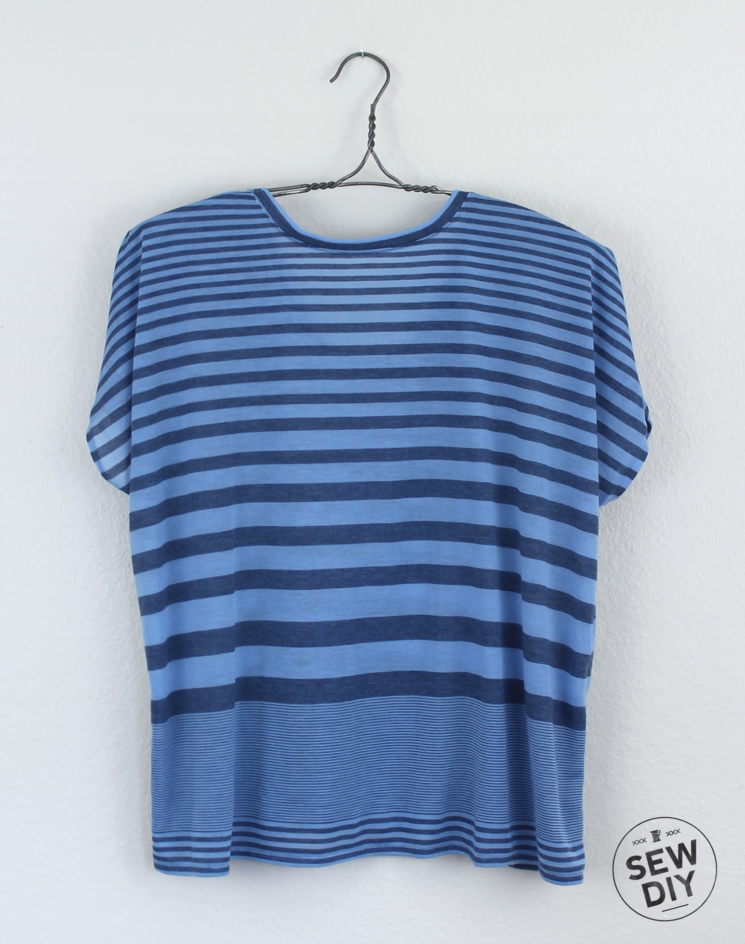 DIY Blue Striped Scoopneck Top – Lou Box Top — Sew DIY