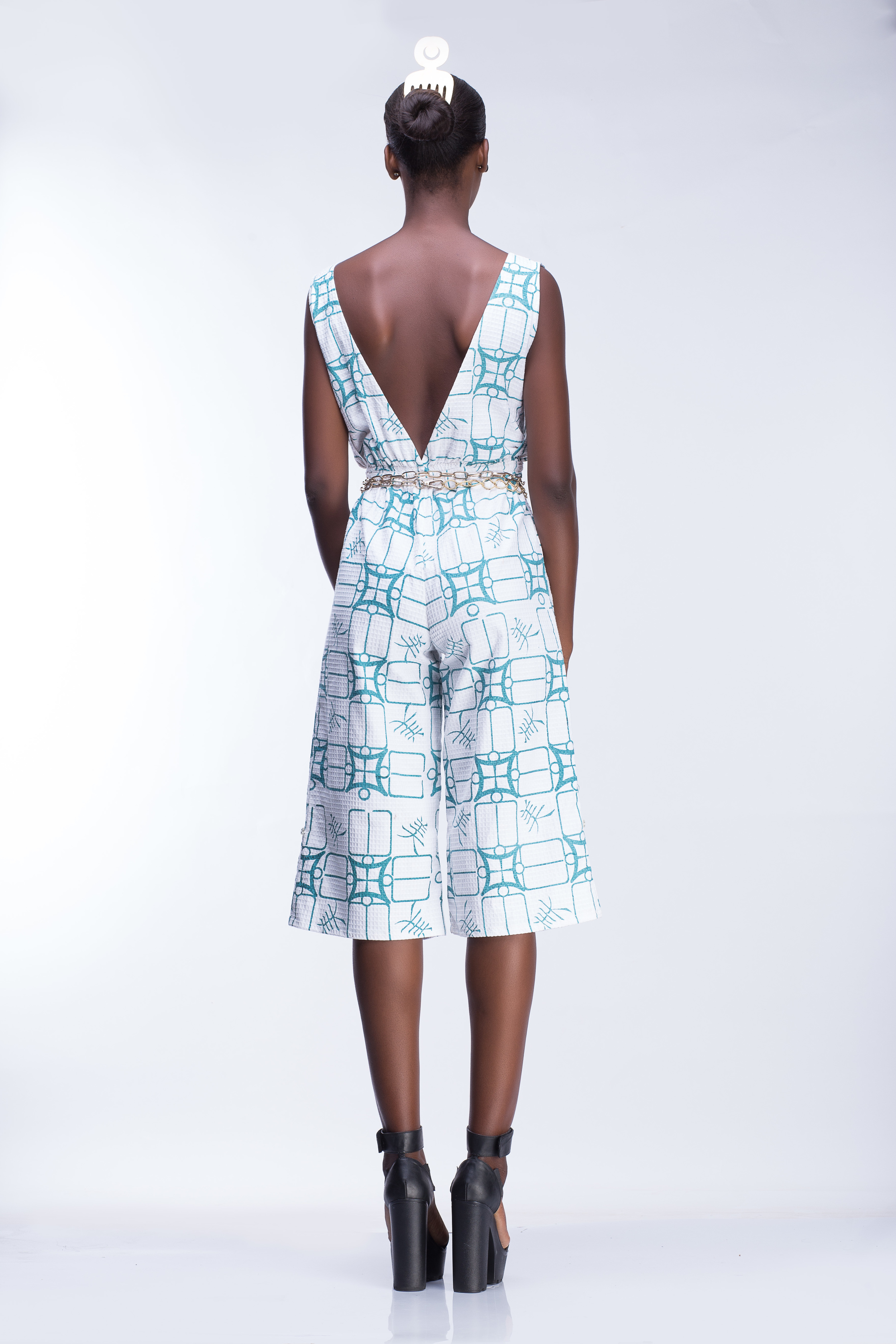 SS16OO.jpg