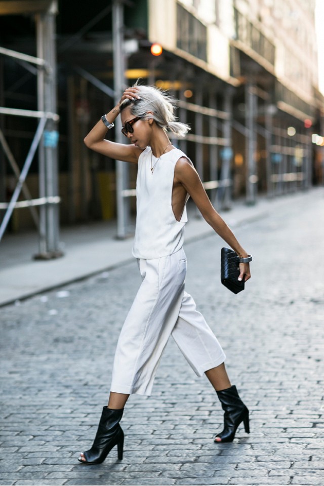 what-most-people-don039t-know-about-being-a-fashion-blogger-1503330.640x0c.jpg