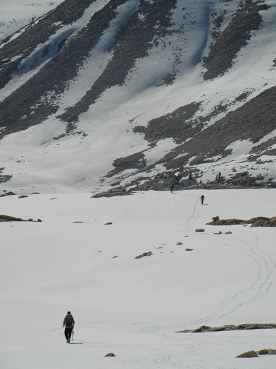 Hiking through the Whitney Valley.