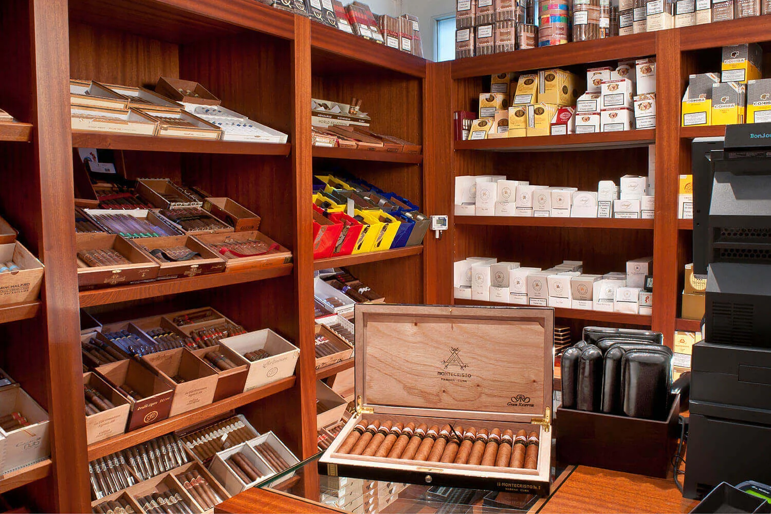 Salesroom of Gestocigars.