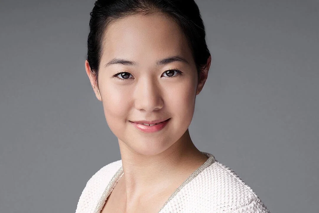 Headshot-Portrait-Victoria-Ng-by-Patric-Pop-Photo-Geneve-Geneva.jpg