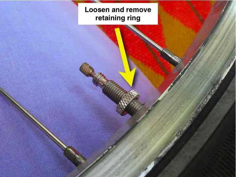 How to Change a Tube & Tire on a Bike — Chicago Bike Blog