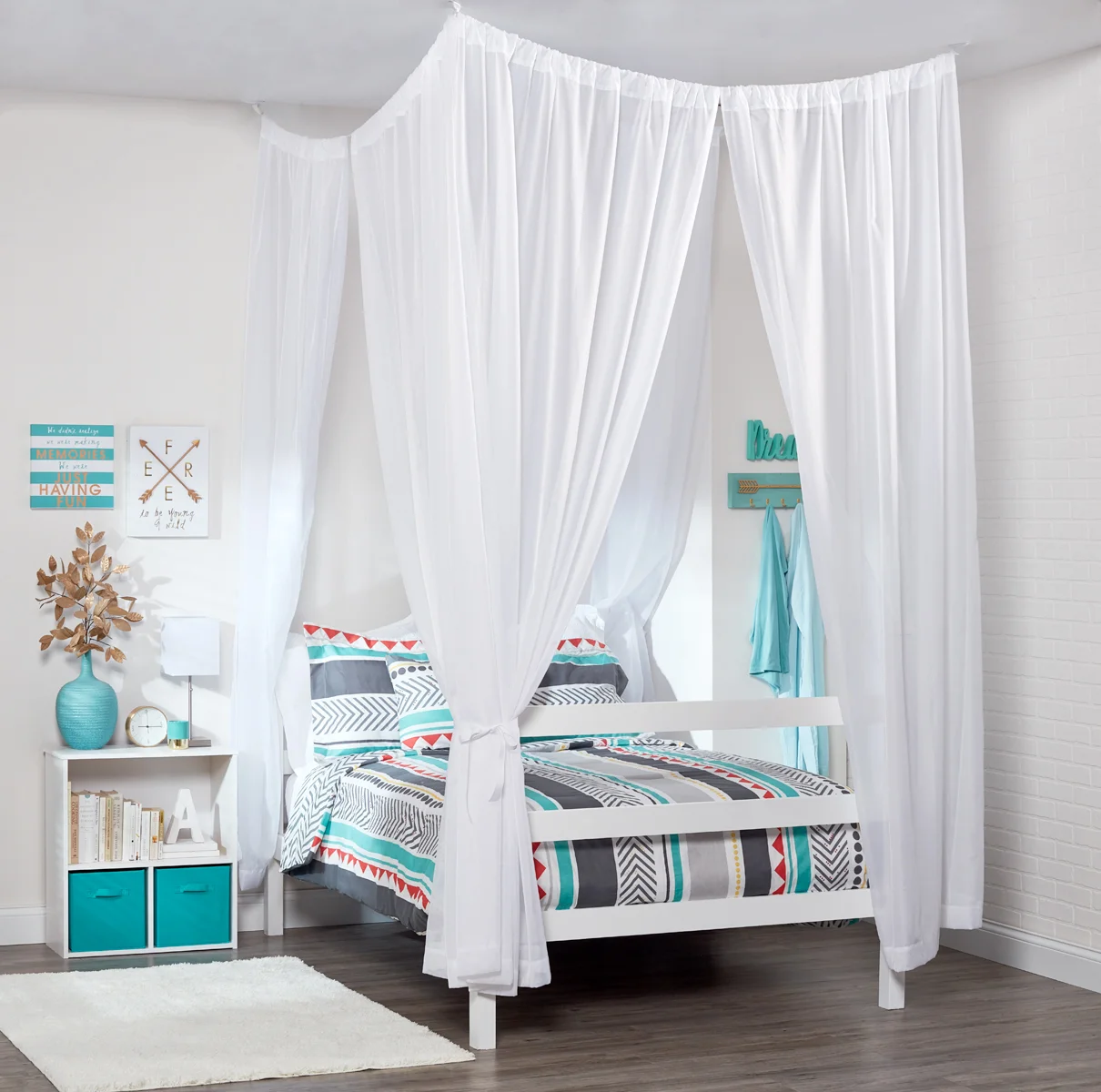 DIY Canopy Bed