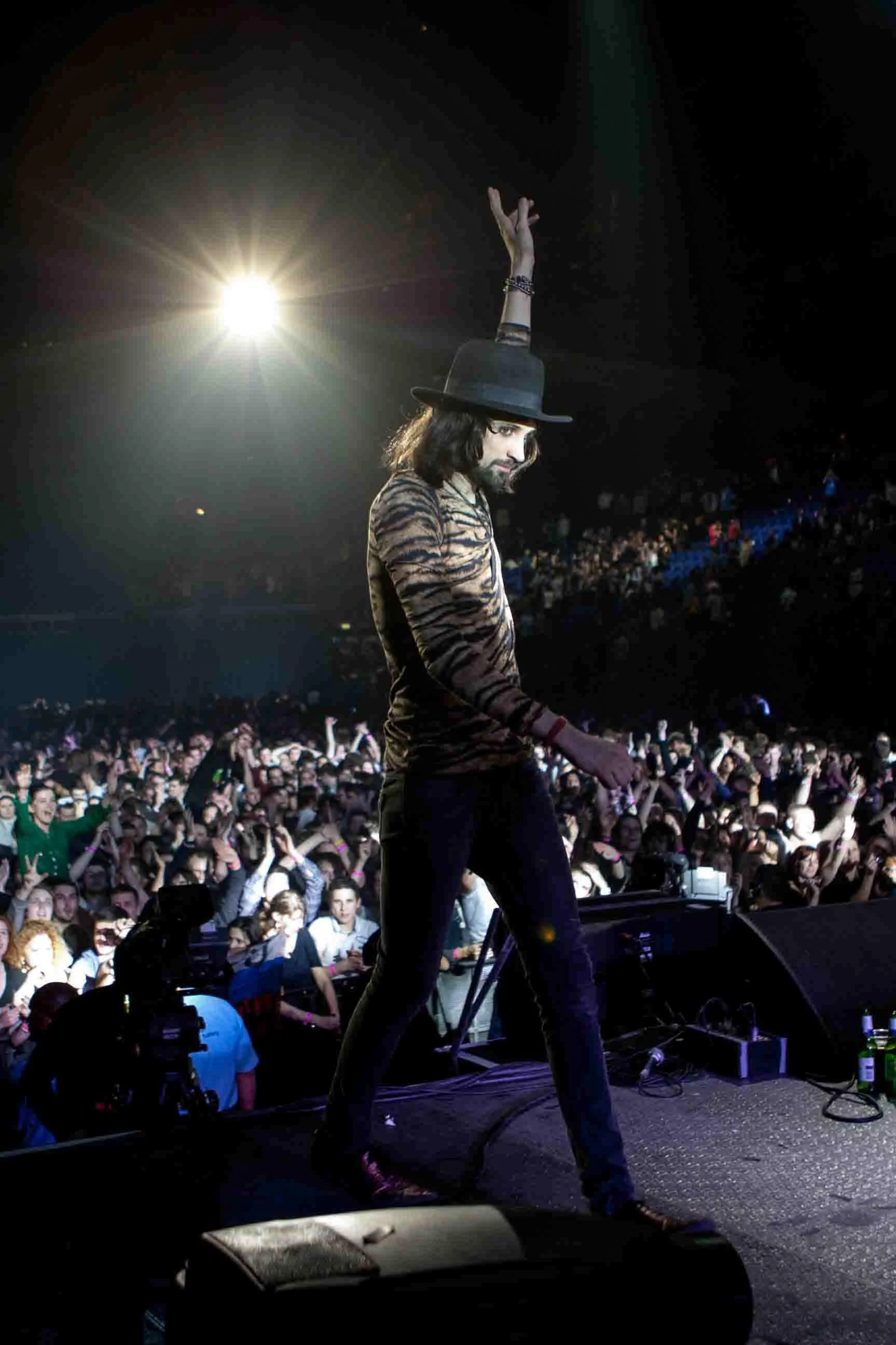 Kasabian_AW145.jpg
