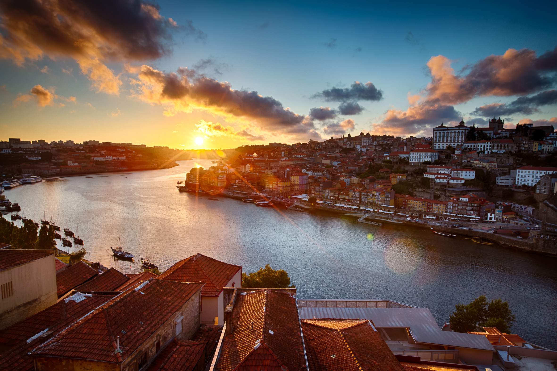 Recuerdos Helénicos y Postales de Portugal 