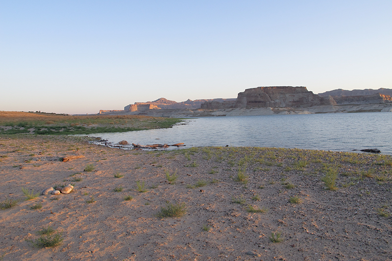 Lake Powell was really beautiful in the morning before all the boats flooded the lake and the lifted trucks came crashing over the sandy shore. 