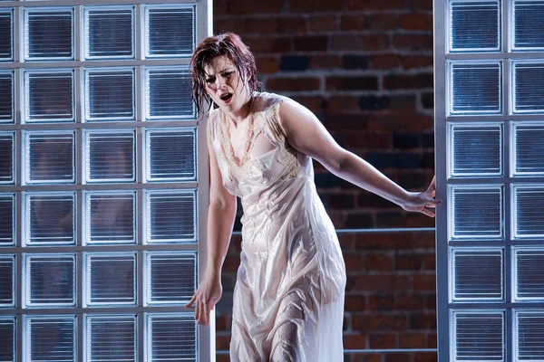 Rape of Lucretia Aldeburgh photo Robert Workman