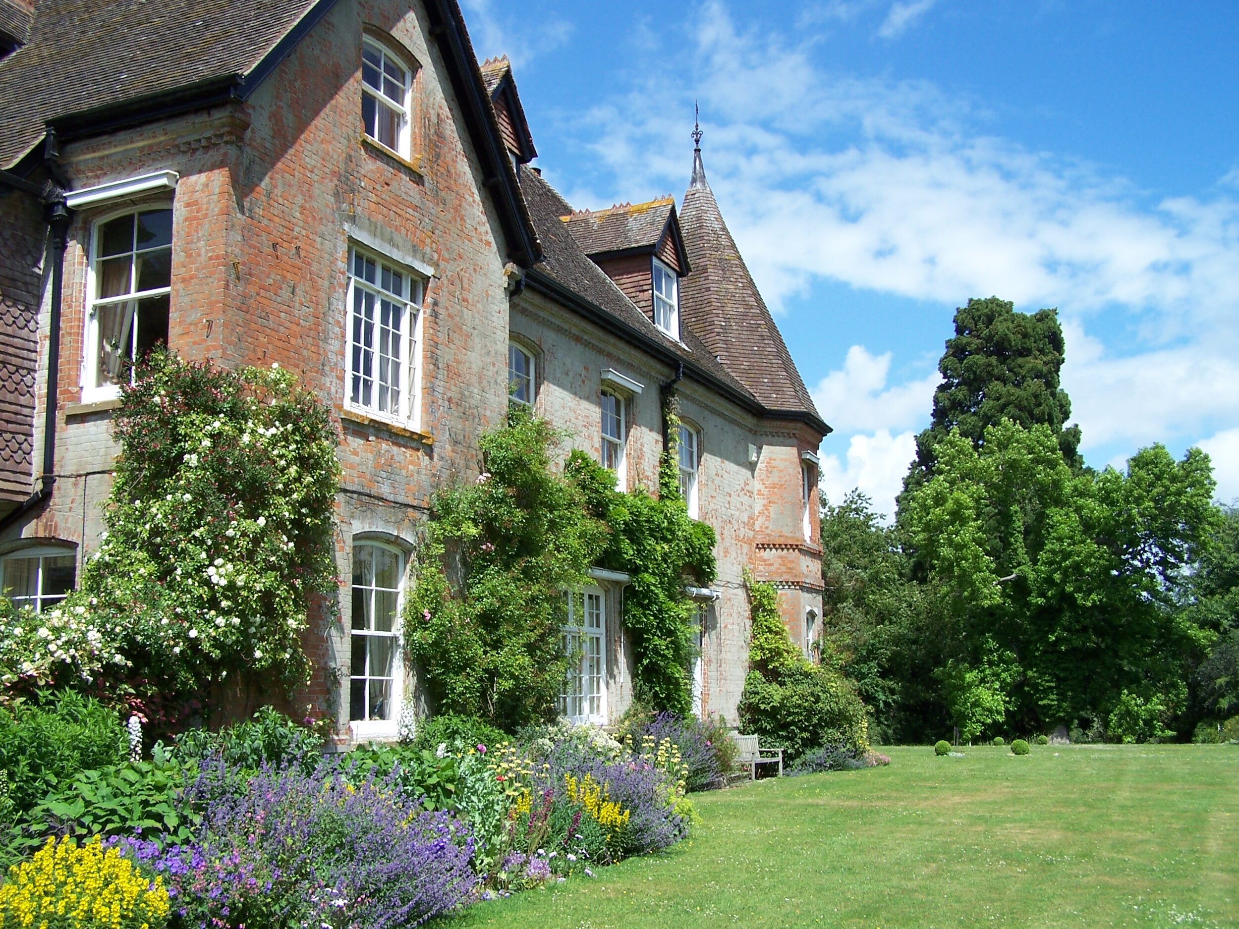 Shillingstone House - the lawn side