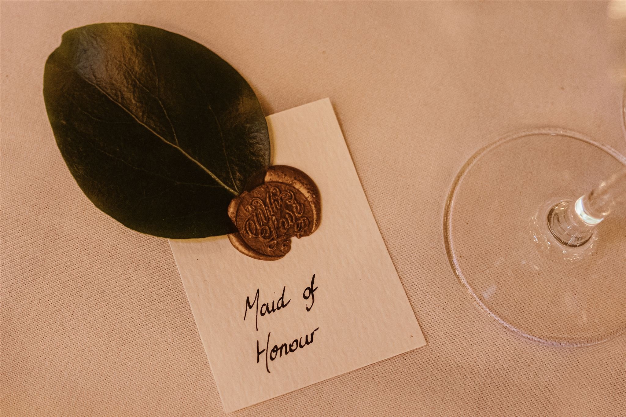 leaf wedding table setting