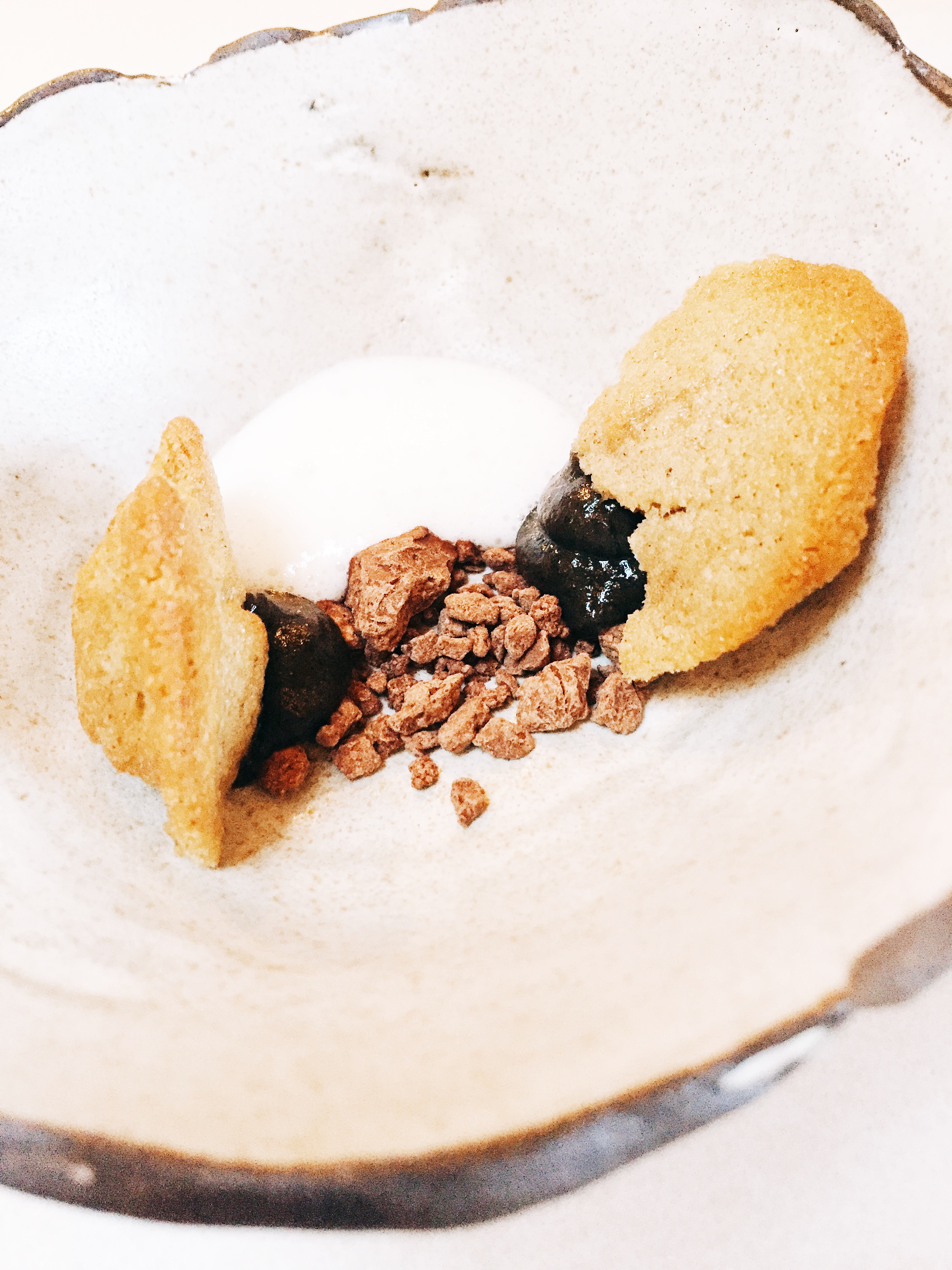 sunchoke and cardamom cake with cacao 