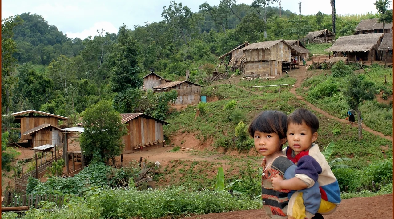 A-typical-Hilltribe-village.jpg