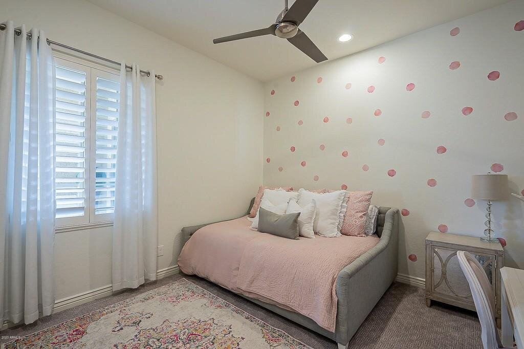 HOME TOUR - LOGAN'S ROOM