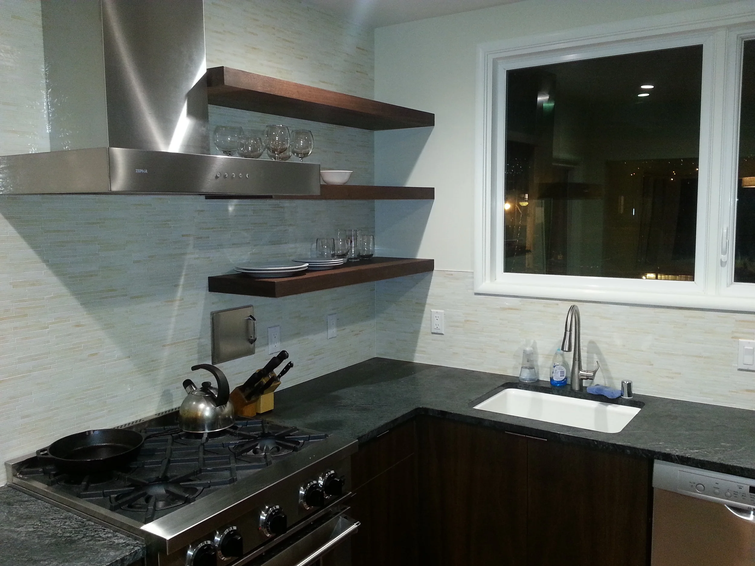 kitchen2.jpg