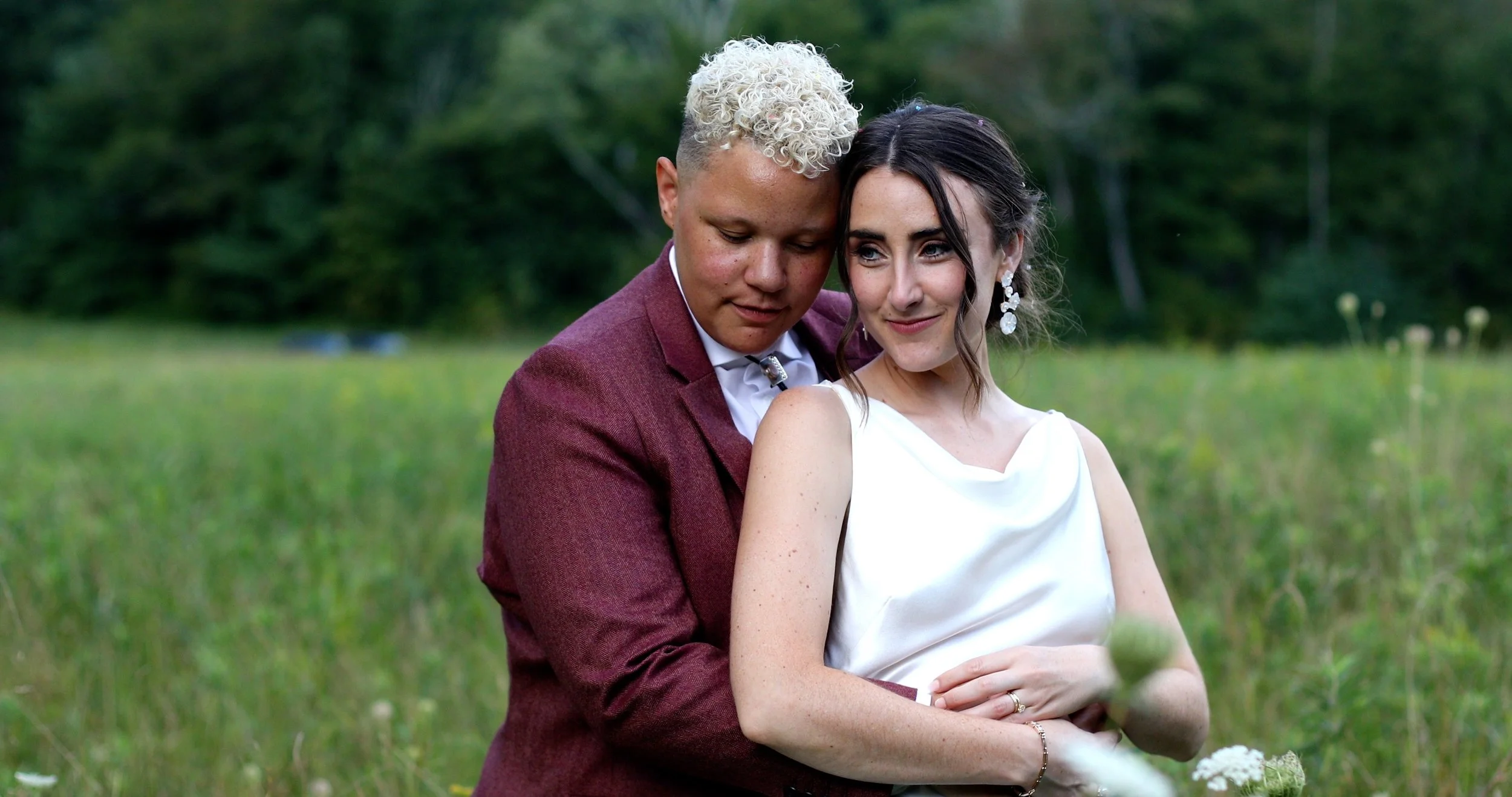 Sara & Susanna's Marital Meadow Magic