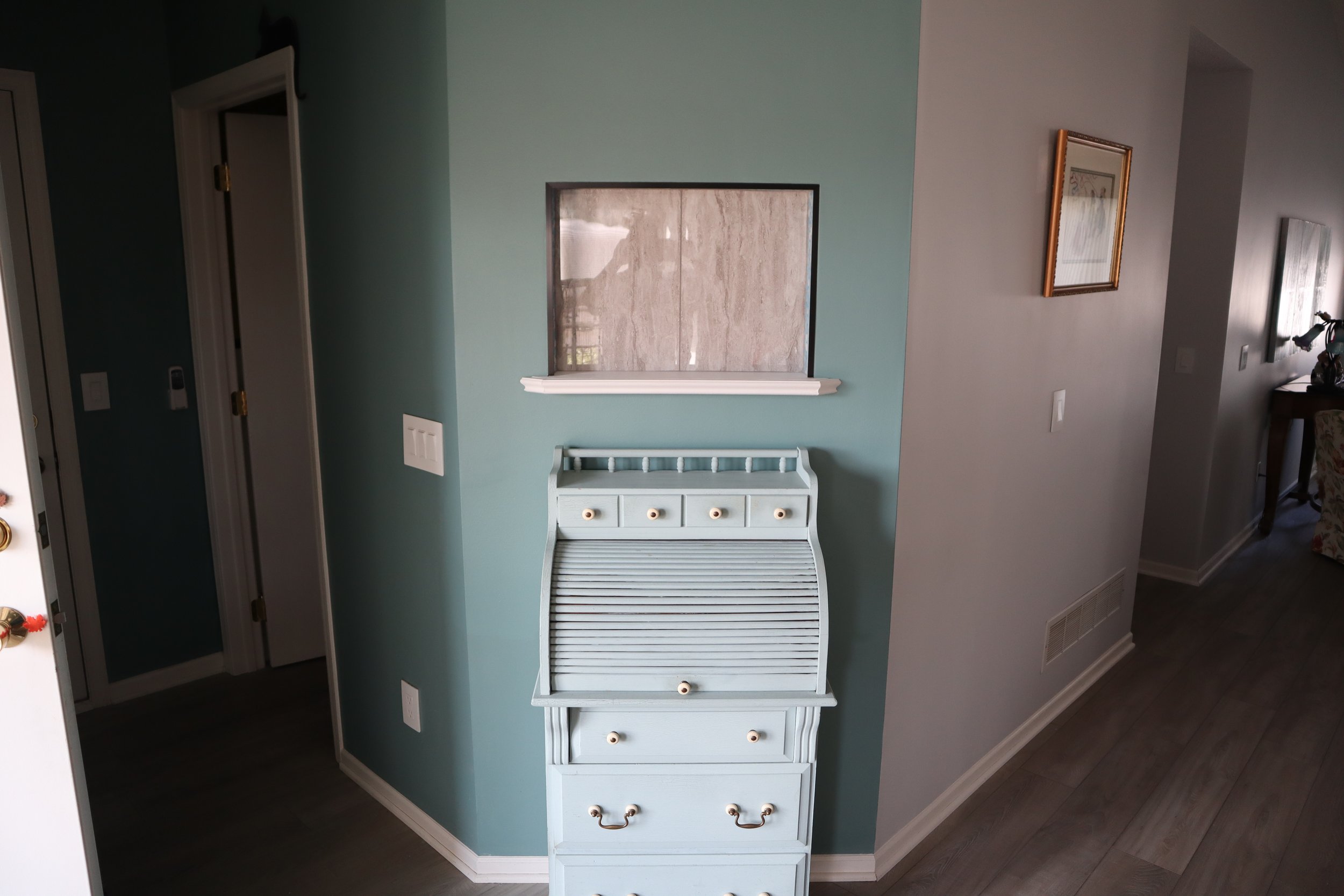 After: Recessed foyer niche