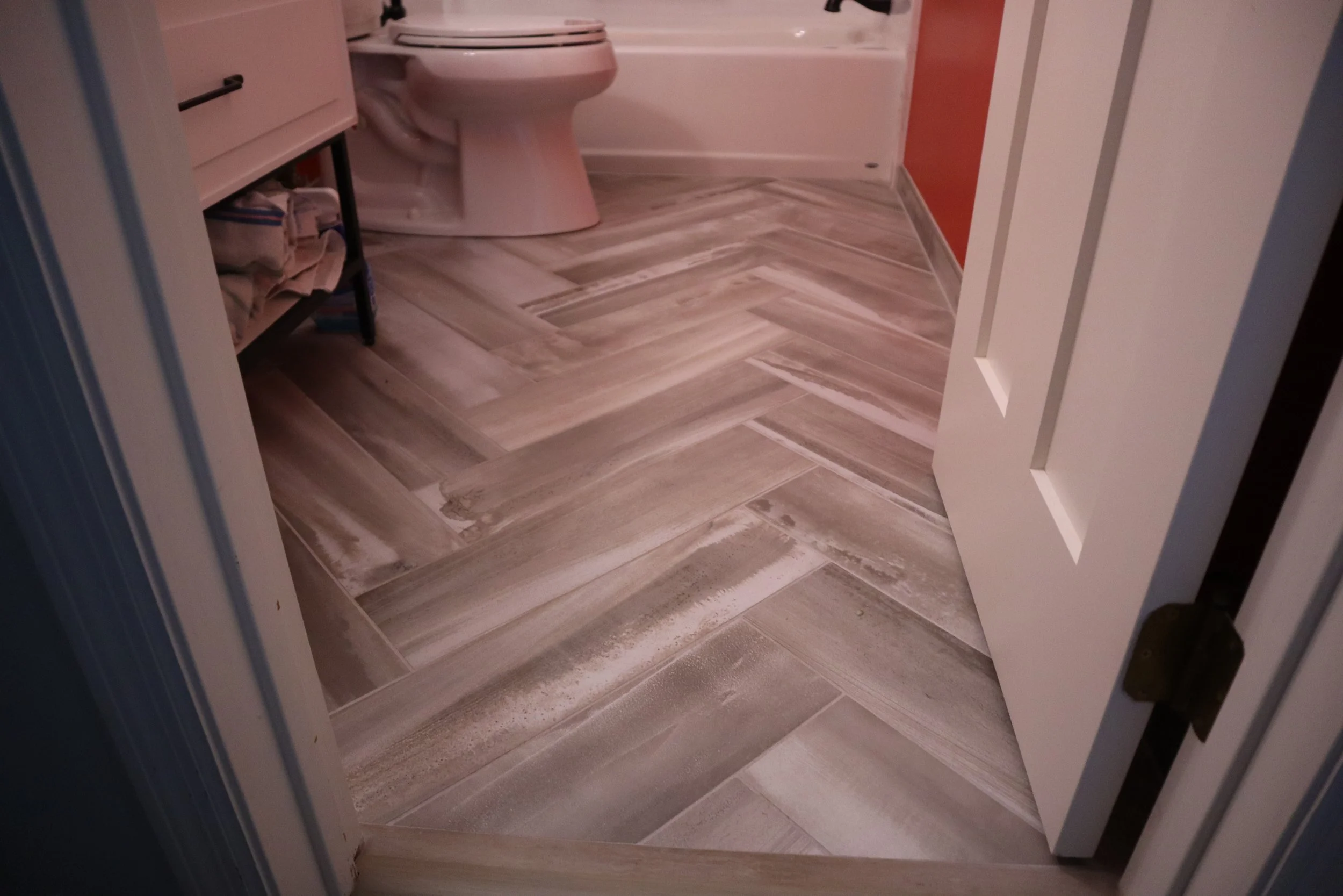 New: Tile floor with herringbone pattern