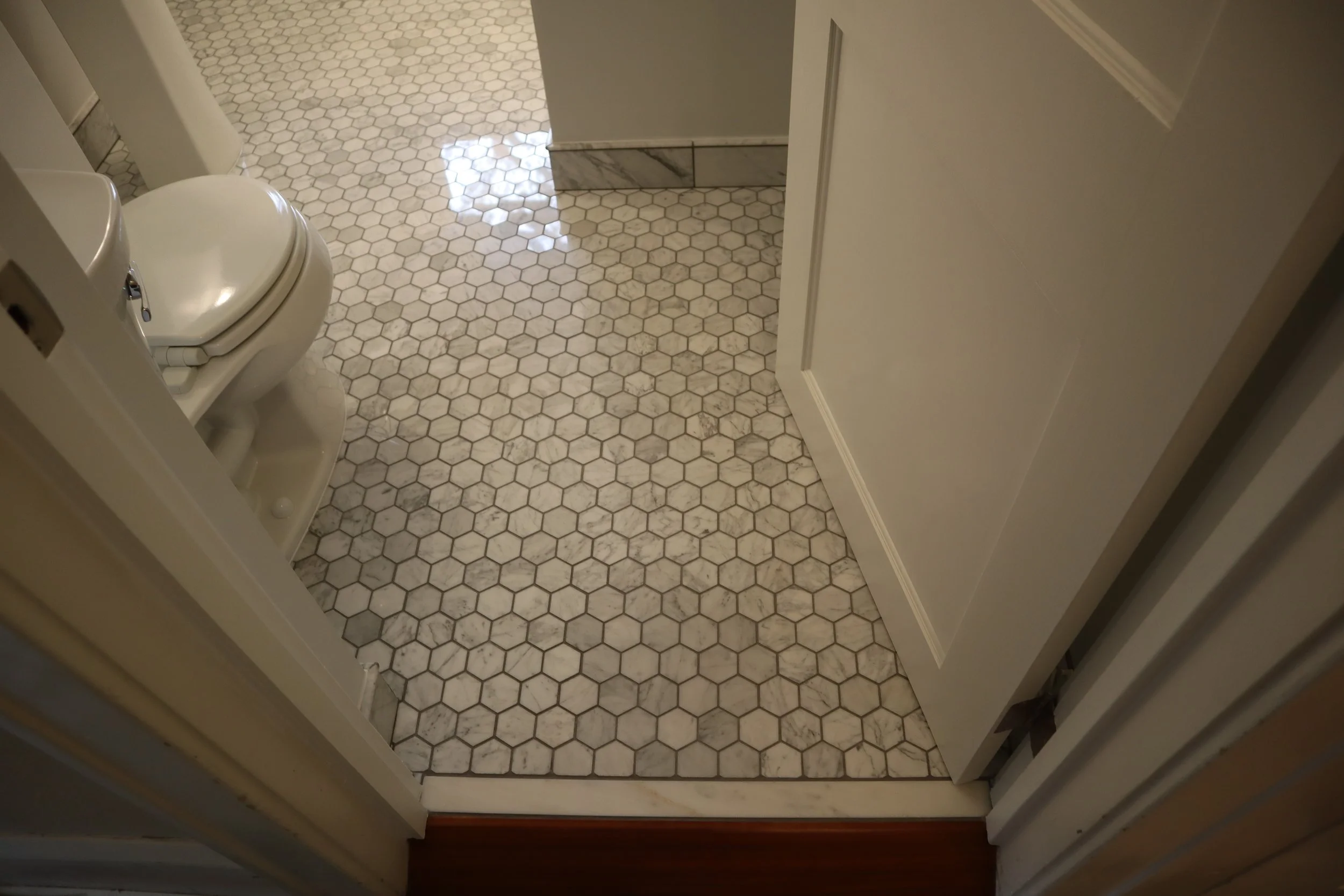 After-2024 Style Marble Hexagon Floor with the points facing the doorway