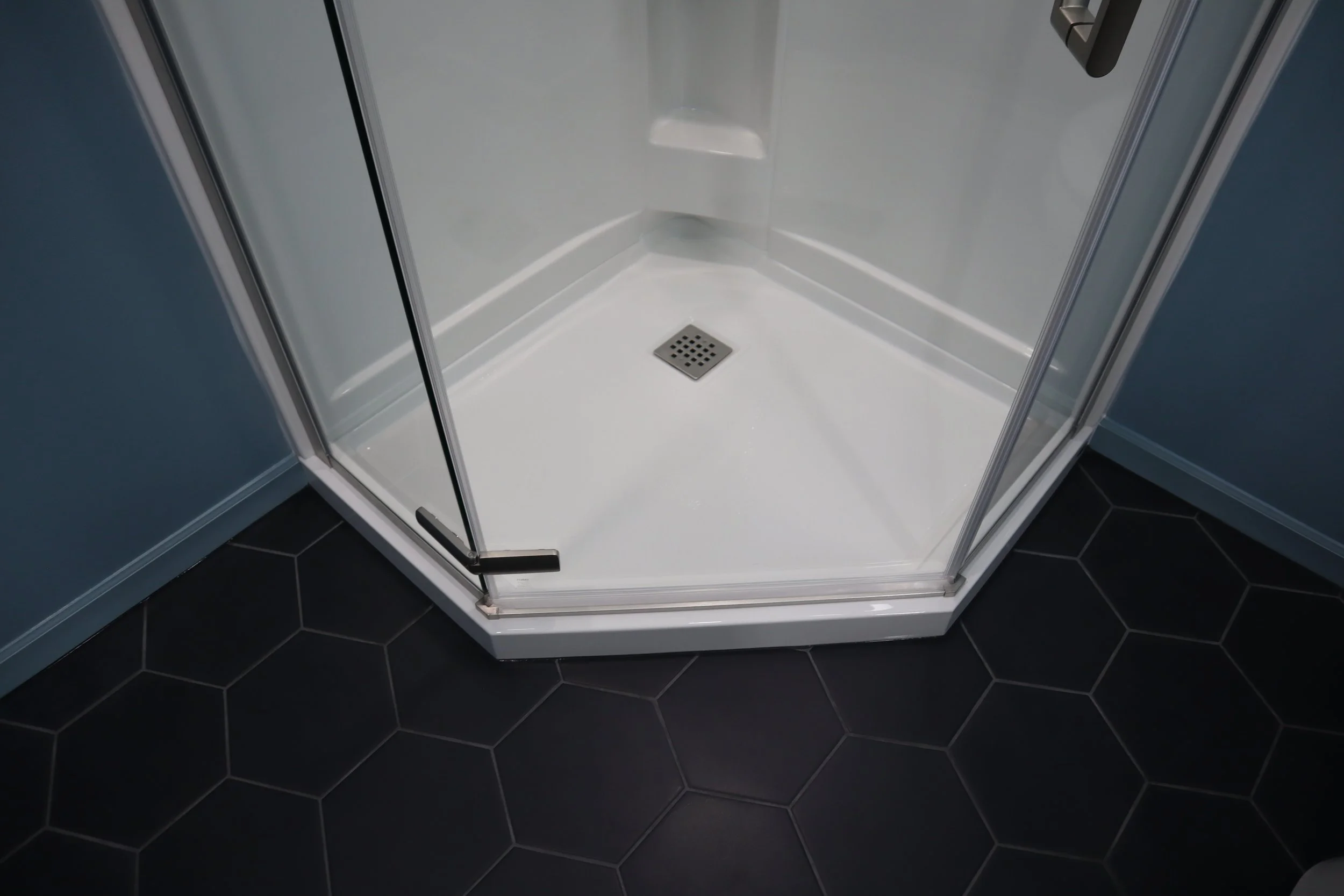 2025- Neo Angle Fiberglass shower unit