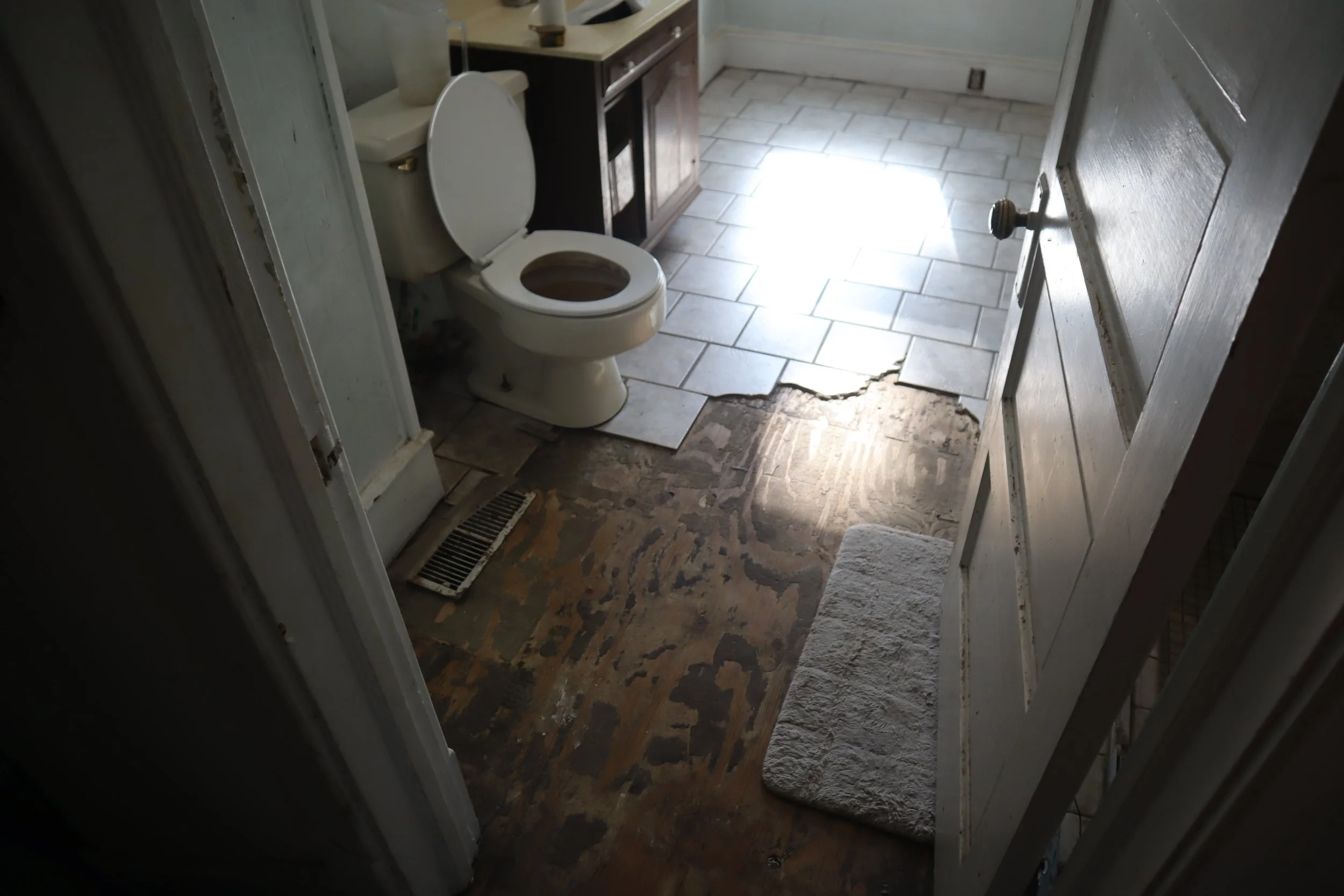 Farmhouse: Before