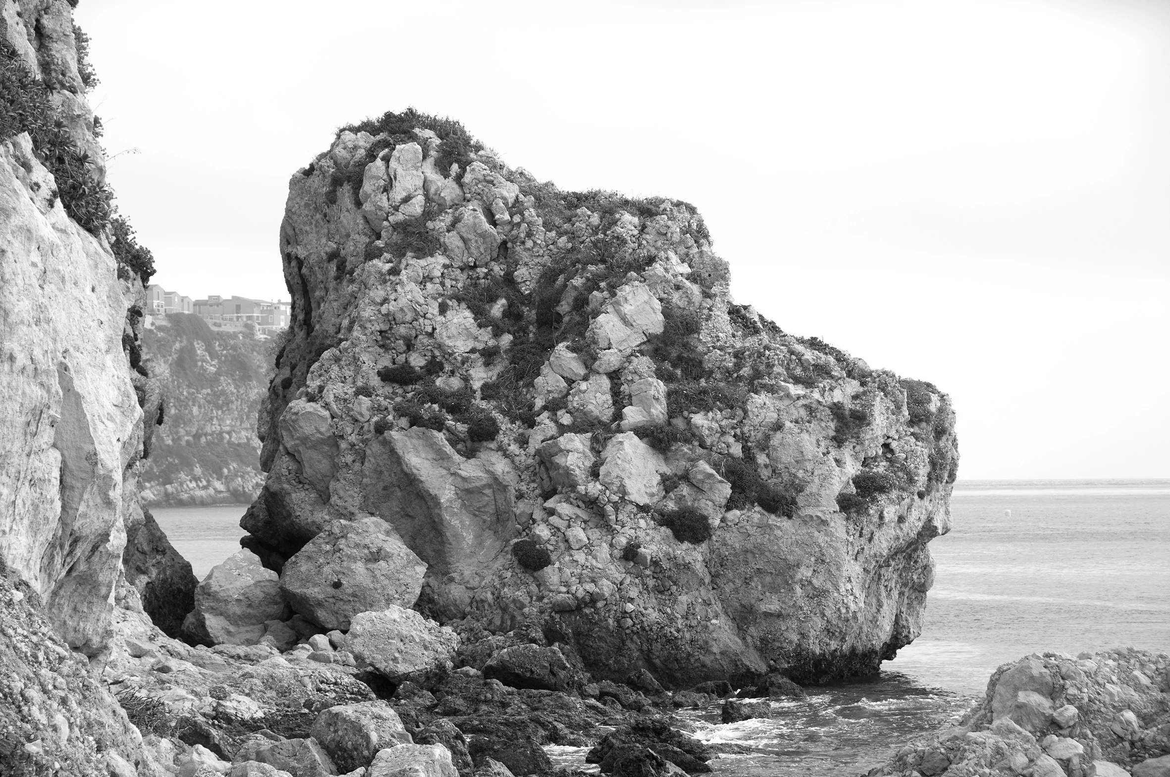 DSC_0262Rock in water.jpg