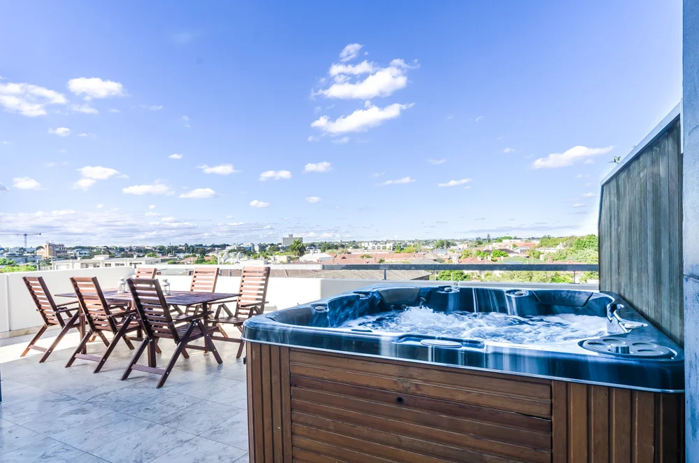 Roze Cook AirBnb - 27-185 Barkly St - Web-1.jpg
