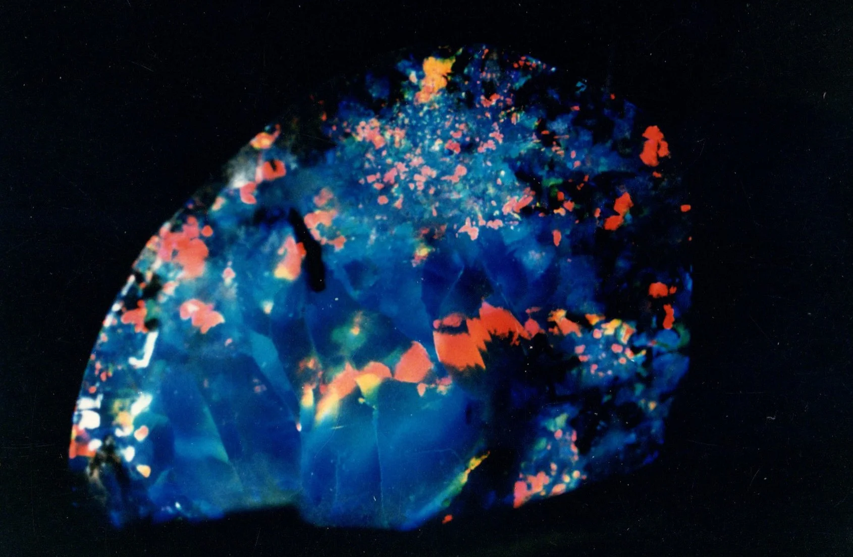 For opals, gemstones and jewellery