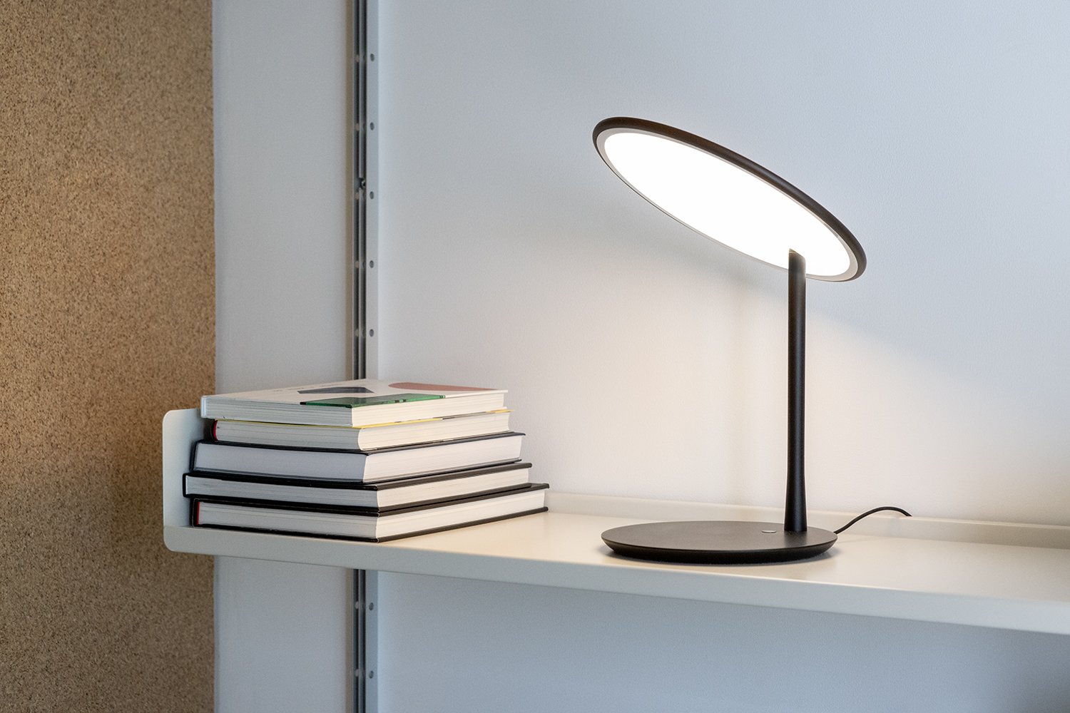 Disc Table Light Black - 5.jpg