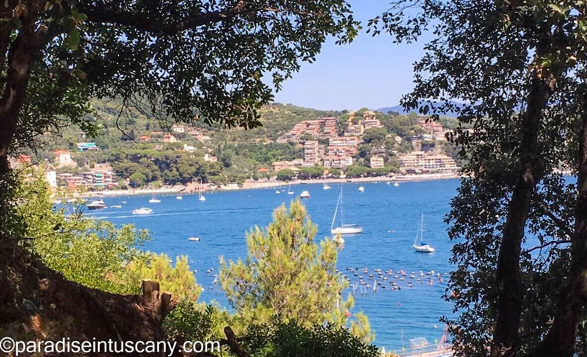 Cozy villa on an island off the coast of North Tuscany, with fantastic vistas on the Tyrrhenian Sea