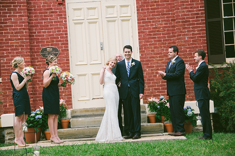 Flowers by Cincinnati wedding florist Floral Verde LLC. Photo by Eleven:11 Photography Studio. Ceremony and reception at The Little Red Schoolhouse, Indian Hill, Ohio.