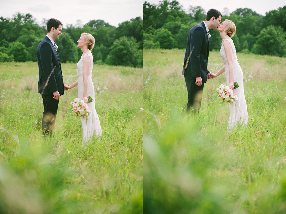 Flowers by Cincinnati wedding florist Floral Verde LLC. Photo by Eleven:11 Photography Studio. Ceremony and reception at The Little Red Schoolhouse, Indian Hill, Ohio.