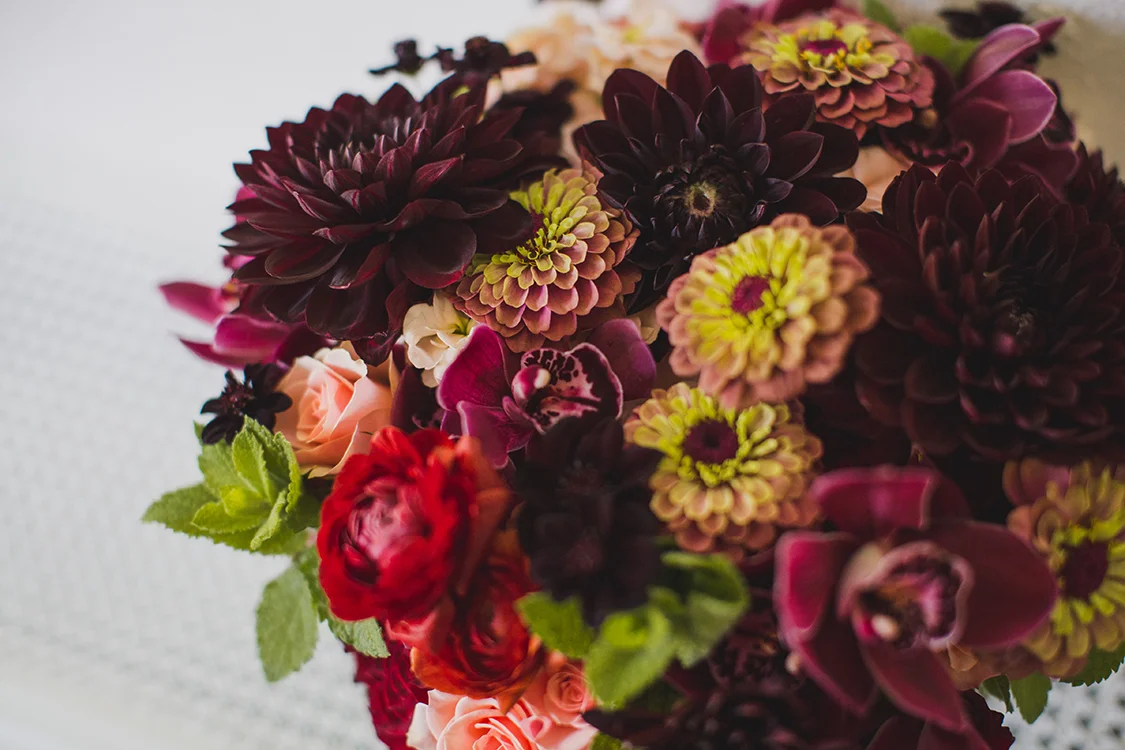 Bridal bouquet at Pinecroft Mansion, Cincinnati, Ohio. Flowers by Floral Verde LLC. Photo by Carly Short Photography.