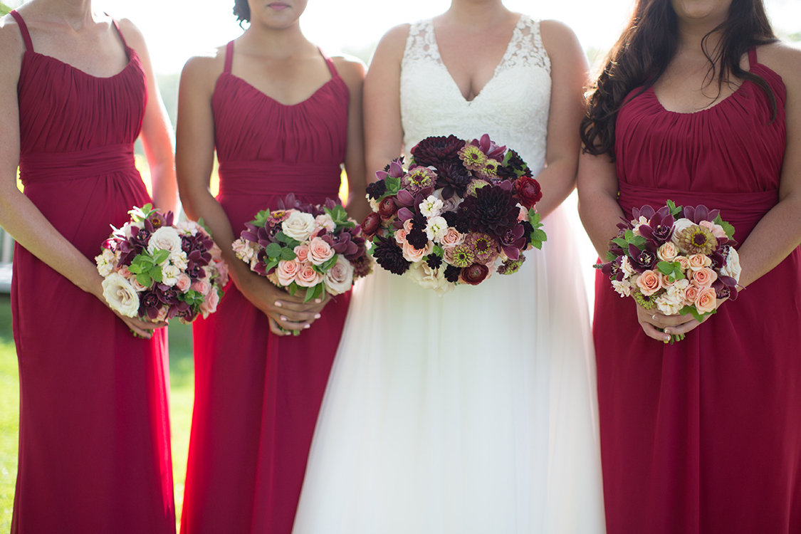 Bride and bridesmaids at Pinecroft Mansion, Cincinnati, Ohio. Flowers by Floral Verde LLC. Photo by Carly Short Photography.