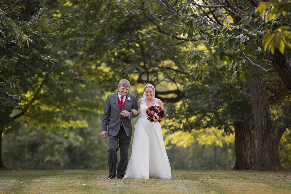 Wedding ceremony at Pinecroft Mansion, Cincinnati, Ohio. Flowers by Floral Verde LLC. Photo by Carly Short Photography.