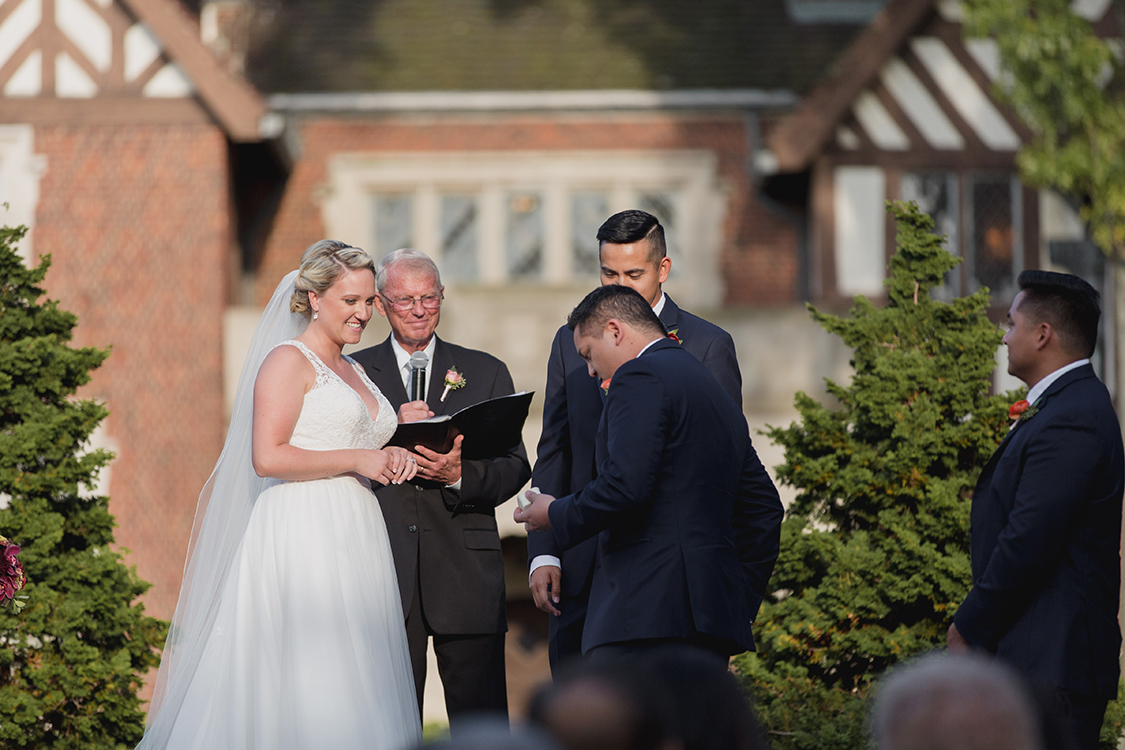 Wedding ceremony at Pinecroft Mansion, Cincinnati, Ohio. Flowers by Floral Verde LLC. Photo by Carly Short Photography.