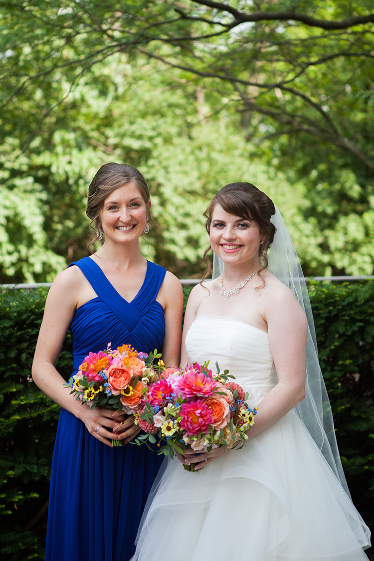 Wedding at the Cincinnati Art Museum, Cincinnati, Ohio. Flowers by Floral Verde LLC. Photo by Shelby Street Photography.