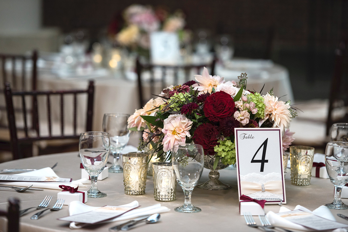 Wedding at The Dayton Art Institute, Dayton, Ohio. Flowers by Floral Verde LLC. Photo by Maxim Photo Studio.