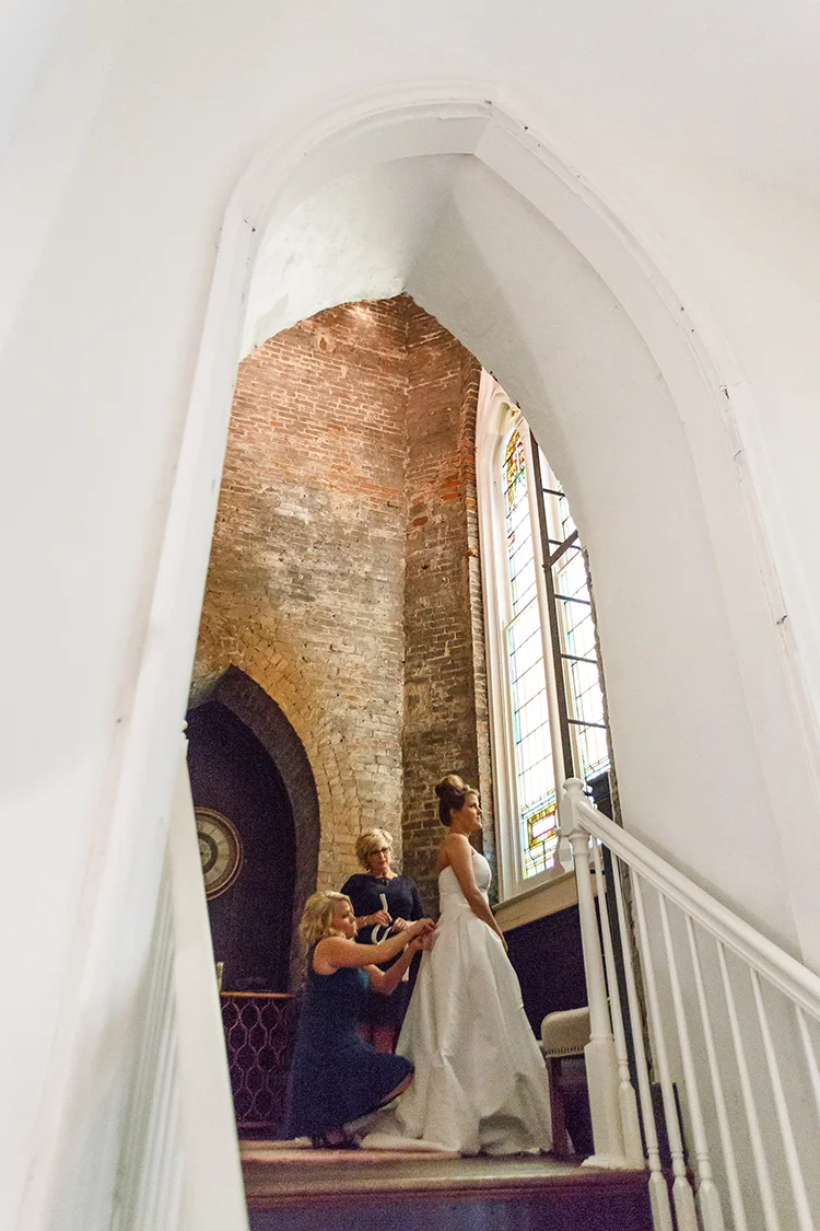 Wedding at The Transept, Cincinnati, Ohio. Flowers by Floral Verde LLC. Photo by Leppert Photography.