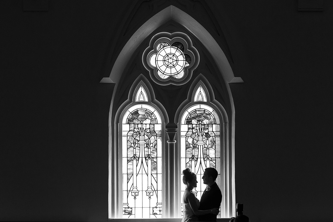 Wedding at The Transept, Cincinnati, Ohio. Flowers by Floral Verde LLC. Photo by Leppert Photography.