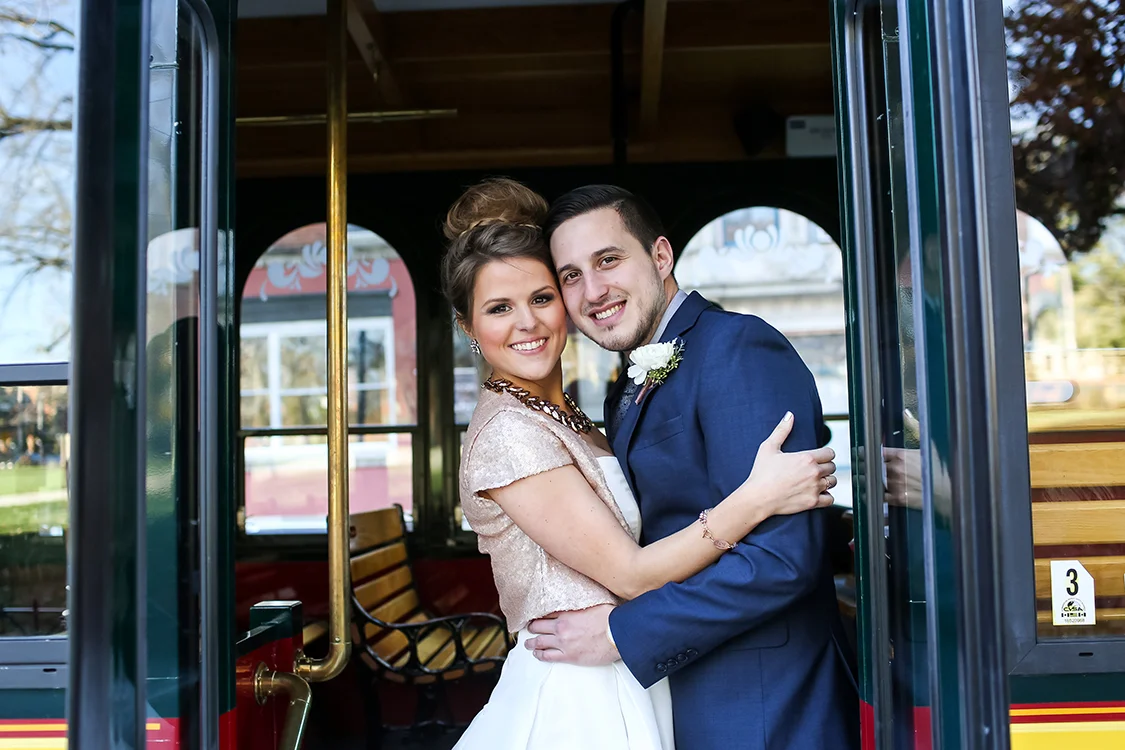 Wedding at The Transept, Cincinnati, Ohio. Flowers by Floral Verde LLC. Photo by Leppert Photography.