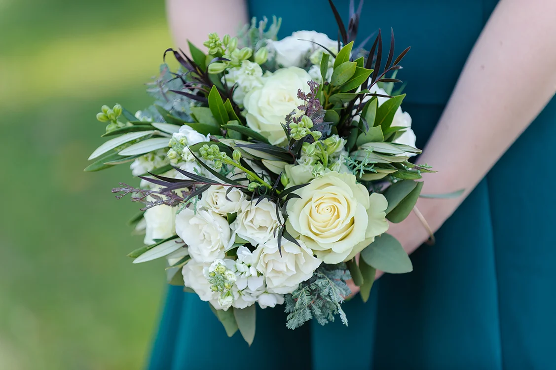 Wedding at The Transept, Cincinnati, Ohio. Flowers by Floral Verde LLC. Photo by Leppert Photography.