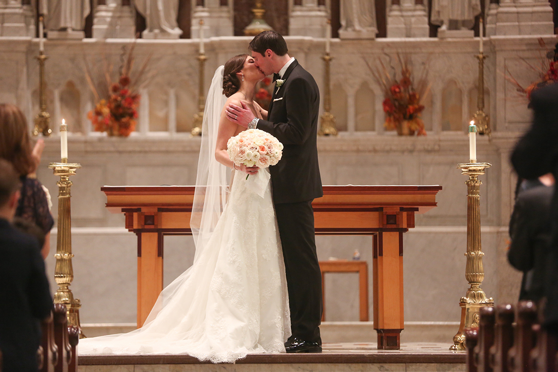 Wedding Ceremony at St. Francis Xavier Church, Cincinnati, Ohio. Flowers by Floral Verde LLC. Photo by Sherri Barber.